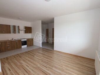 3 izbový byt 57 m2 + loggia na 3. poschodí s výťahom v západ