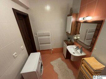 Ponúkame na predaj atraktívny apartmán v obľúbenej rekreačne