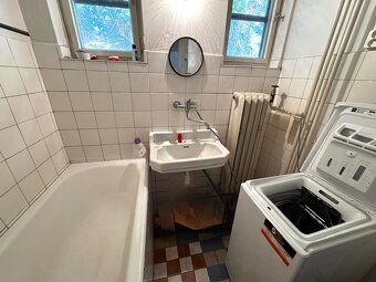 Ponúkame Vám na predaj poschodový rodinný dom postavený na p