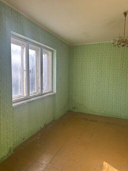 Rodinný dom s veľkým pozemkom 959 m² – Kalinkovo, len pár mi