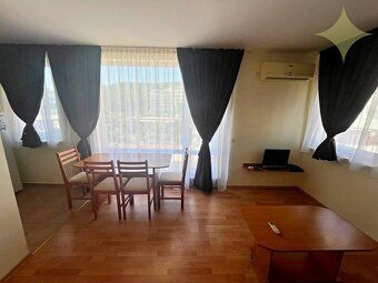ZÁKLADNÉ ÚDAJE: Apartmán hneď pri mori v meste Sveti Vlas v 