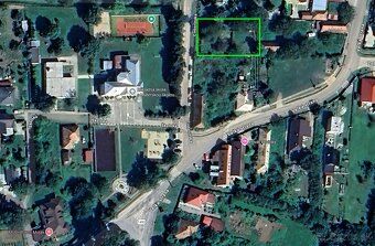 Ponúkame Vám na predaj krásny pozemok v centre obce Trávnica