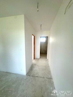 Túžite po vlastnom kúsku sveta s nádherným výhľadom na štíty