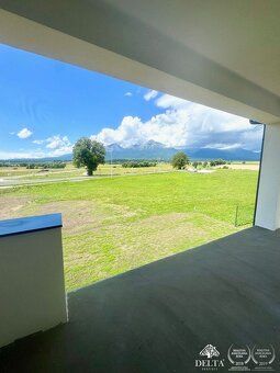 Túžite po vlastnom kúsku sveta s nádherným výhľadom na štíty