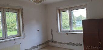 Hľadáte pokojné bývanie s rýchlym napojením na mesto? Ponúka