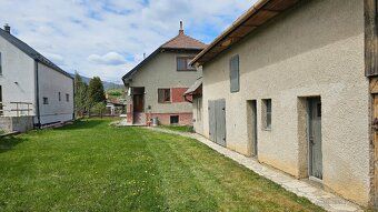 Na predaj rodinný dom s veľkým pozemkom 1677 m2 v Ludrovej p