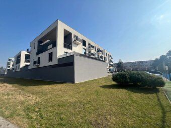 Ponúkame na prenájom veľmi pekný, zariadený 1,5 izbový byt v