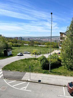 Ponúkam na prenájom moderný 1,5-izbový byt o výmere 49 m² na