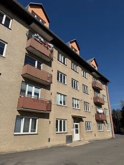 Na prenájom slnečný 2. izbový byt v centre Rabče na ulici By