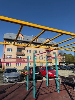 Na prenájom slnečný 2. izbový byt v centre Rabče na ulici By