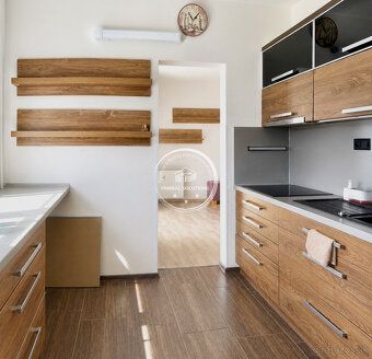 Predám 3-izbový byt (65 m²) na 6/7 poschodí s výťahom v obľú