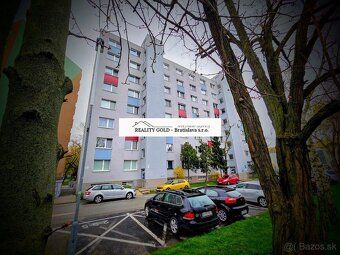 2 izbový ESTÓNSKA - 50 m2 - BRATISLAVA - voľný !!...........