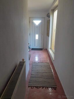 Ponúkam v zastupení majiteľa,na predaj zachovalý rodinný dom
