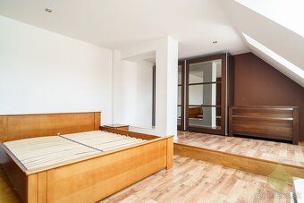 Exkluzívne vám ponúkame na predaj krásny nadštandardný mezon