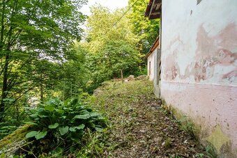 Ponúkame Vám exkluzívne na predaj rodinný dom v širšom centr