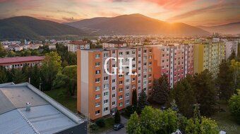 Ponúkam na predaj 3-izbový byt o výmere cca 67 m² na obľúben