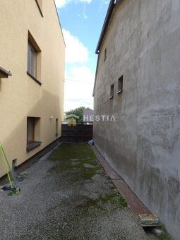 Ponúkame na predaj veľký rodinný dom s celkovou obytnou ploc