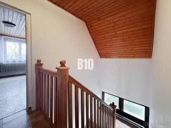 B10 Vám ponúka na predaj priestranný trojpodlažný rodinný do