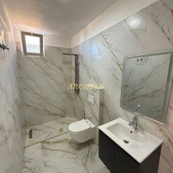 3-izbový apartmán s balkónom – Drač, Albánsko | 75 m² | Ponú