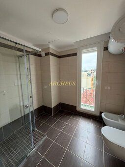 3-izbový apartmán v 1. línii pri mori – Drač (Durrës), Albán