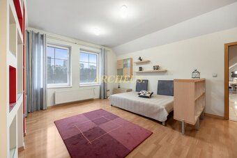 Veľkorysý 5-izbový mezonet (320 m²) v Starom meste – Bývanie