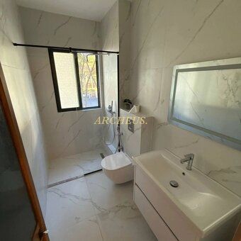 3-izbový apartmán na predaj – len 30 m od pláže | Drač (pláž