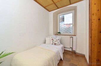 Ponúkame Vám na predaj 3-izbový byt s výmerou 65 m2 + pivnic