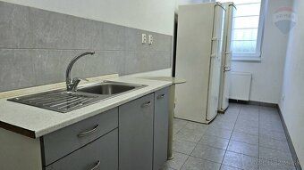EXKLUZÍVNE LEN U NÁS! Realitná kancelária RE/MAX Family Nitr