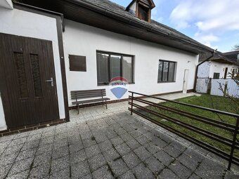 KRÁSNA obľúbená lokalita, 2 podlažný rodinný dom v obci Vinn