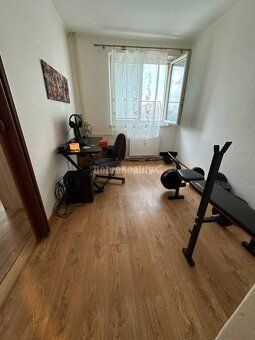 Dobré reality Vám ponúkajú na predaj 3-izbový byt, ulica Na 