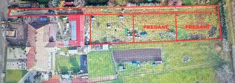 NA PREDAJ STAVEBNÝ POZEMOK 594 m² – HORNÉ SLAŽANY Ponúkame n