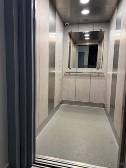 Ponúkame na predaj štýlový, kompletne zrekonštruovaný 3-izbo