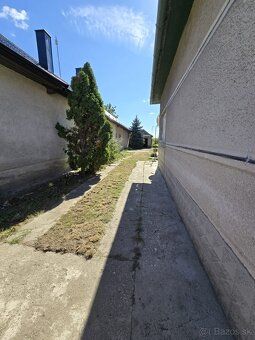 Ponúkame Vám na predaj rodinný dom v obci Selice .
Možnosť v