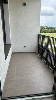 „Krajný. Strešný. Svetlý. Jedinečný 4-izbový byt (96 m²) v n