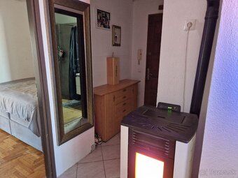 DADOT ponúka na predaj Apartmán v Červar-Porat. Nachádza sa 