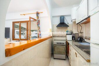 Tento útulný apartmán sa nachádza v obľúbenej lokalite Cala 