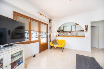 Tento útulný apartmán sa nachádza v obľúbenej lokalite Cala 