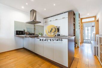 Maroš Vereš +421 904 086 200 e-mail: maros.veres@v2realestat
