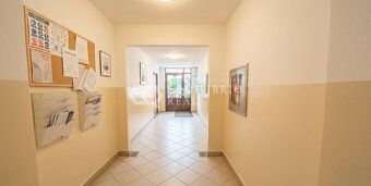 Predstavte si rannú kávu na slnečnej, 6-metrovej lodžii, kde