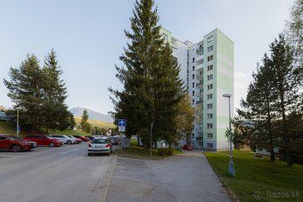 Ponúkame na predaj priestranný trojizbový byt nachádzajúci s