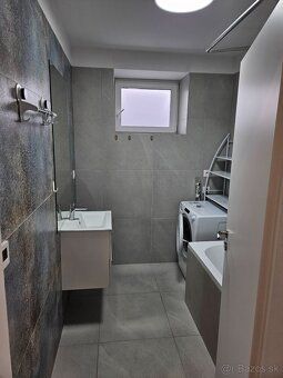 Ponúkame na dlhodoby prenájom luxusný 3-izbovy byt, situovan