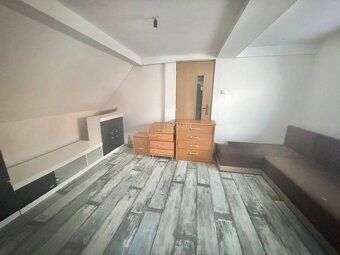 Ponúkame Vám na predaj rodinný dom s pozemkom o rozlohe 223 