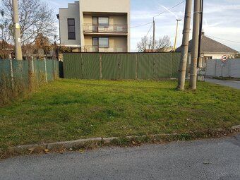 Predám trojgaráž v Prešove časť Nižna Šebastová.
Výmera gará