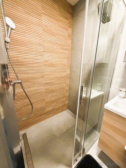 Ponúkame Vám na prenájom moderne novo-zrekonštruovaný 2 izbo
