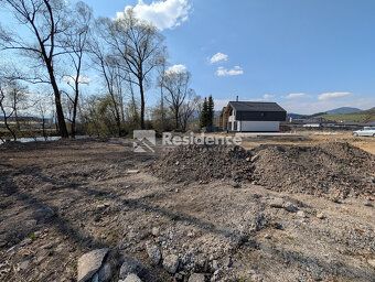Realitná kancelária RESIDENCE ponúka stavebný pozemok s práv