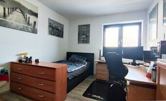 Ponúkam na predaj pekný rodinný dom v Nových Zámkoch, ideáln