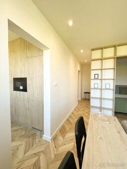 Ponúkame na prenájom jedinečný 1-izbový byt o výmere 34 m², 