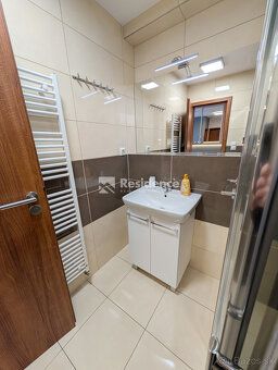 Typ: Rekreačný apartmán Mestská časť: Starý Smokovec Obec: V