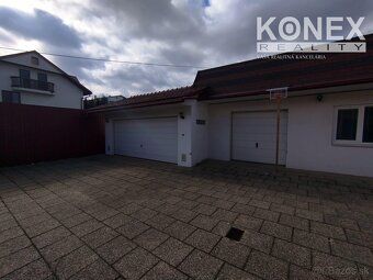 ID:3516
Ponúkame na predaj priestranný komerčný areál v Snin
