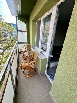 Ponúkame na prenájom priestranný a moderne zariadený 2,5 izb
